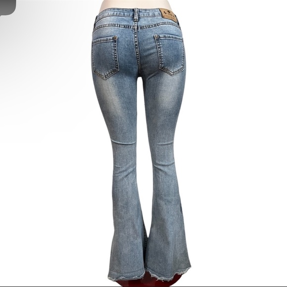 AC for AG PREMIUM Jeans Chung/Adriano Goldschmied Frayed Hem Flare - Picture 6 of 7